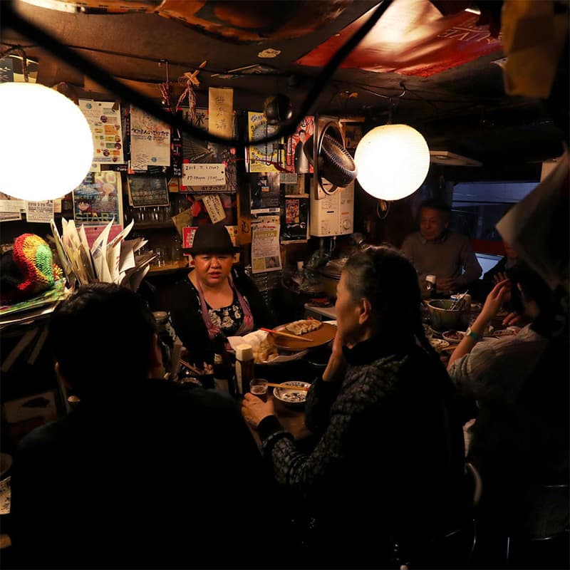 Shinjuku Golden Gai Bar Conversation